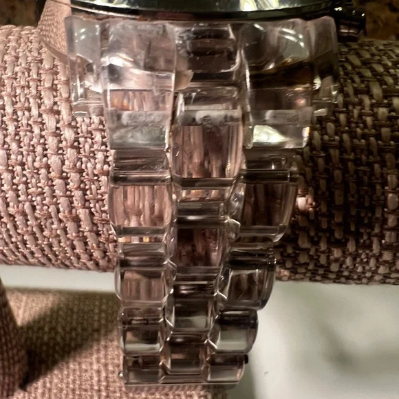 SOLD Michael Kors Silver 5235 Watch New Battery and Clear 5.5” Band - Picture 5 of 11